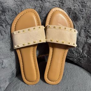 Brand new women sandals